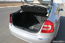 明锐导航版外观