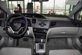 2012款东风本田思域 1.8L EXi舒适自动版