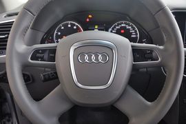 2012款一汽奥迪Q5 2.0TFSI舒适型