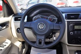 2012款大众宝来 1.6L手自一体时尚型