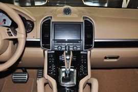 2011款保时捷Cayenne S Hybrid到店实拍