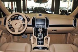 2011款保时捷Cayenne S Hybrid到店实拍