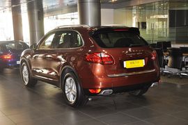 2011款保时捷Cayenne S Hybrid到店实拍
