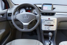 2011款标致308试驾实拍