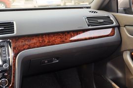 2012款上海大众帕萨特3.0V6 DSG旗舰版到店实拍