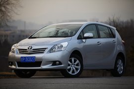 2012款丰田逸致1.8L CVT试驾实拍