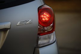2012款丰田逸致1.8L CVT试驾实拍