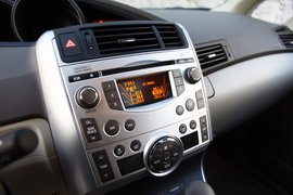 2012款丰田逸致1.8L CVT试驾实拍