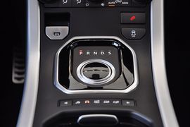 2011款路虎揽胜极光Coupe 2.0T耀动版