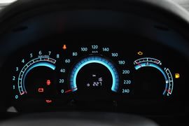 2011款奔腾B70 2.0MT精英型