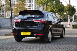 2012款起亚K2两厢1.6L Premium AT版