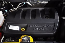 2012款Jeep吉普指南者2.0L运动型