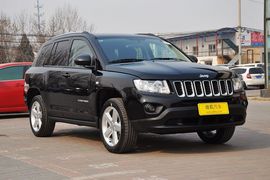 2012款Jeep吉普指南者2.4L豪华型