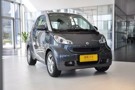2012款smart fortwo流光灰特别版