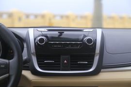 2017款威驰FS  1.5L CVT锋势版