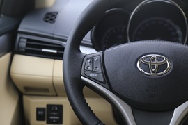 2017款威驰FS  1.5L CVT锋势版