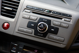 2012款本田思域2.0L TYPE-S自动版试驾实拍