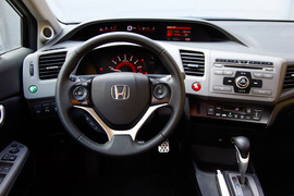 2012款本田思域2.0L TYPE-S自动版试驾实拍