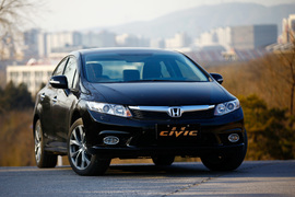 2012款本田思域2.0L TYPE-S自动版试驾实拍