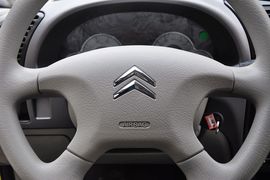 2012款雪铁龙爱丽舍三厢1.6L自动科技型