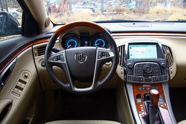 试驾2012款别克君越2.4L SIDI豪华版