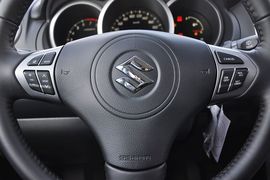 2011款铃木超级维特拉2.4L JLX-EL自动5门版