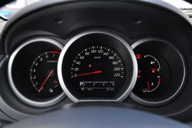 2011款铃木超级维特拉2.4L JLX-EL自动5门版