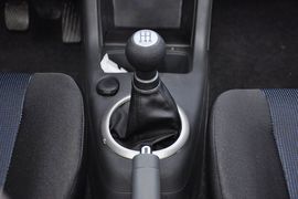 2011款长安铃木雨燕1.5L手动标准型