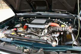 2010款郑州日产锐骐多功能商用车试驾