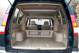 2010款郑州日产锐骐多功能商用车试驾