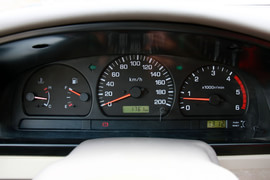 2010款郑州日产锐骐多功能商用车试驾