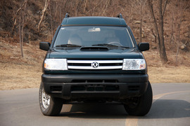 2010款郑州日产锐骐多功能商用车试驾