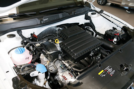 2017款大众朗行 1.6L手动舒适型