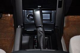 2010款丰田普拉多2.7L自动标准版（进口）到店实拍