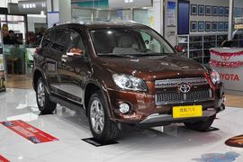 2012款丰田RAV4 2.0自动四驱炫装版到店实拍