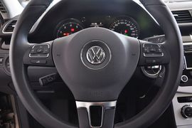 2012款大众全新迈腾2.0TSI DSG豪华型