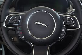 2012款捷豹XJL 3.0L旗舰商务版