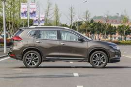 2017款日产奇骏2.5L CVT至尊版 4WD