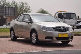 2012款别克英朗GT 1.6L手动舒适天窗版