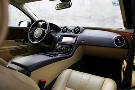 2012款 捷豹XJL 3.0 全景商务版试驾实拍