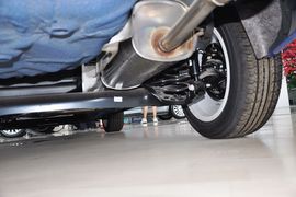 2011款福特嘉年华三厢1.5L自动时尚型