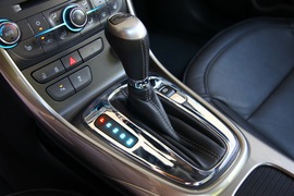 2012款雪佛兰迈锐宝对比测试