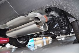 2012款福特福克斯三厢1.6L手自一体尊贵型