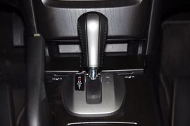 2012款本田歌诗图2.4L尊享版