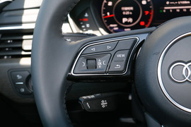2017款奥迪A4L Plus 45 TFSI quattro 风尚型