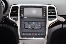 2012款JEEP大切诺基3.6L舒适导航版到店实拍