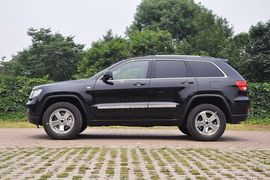 2012款JEEP大切诺基3.6L舒适导航版到店实拍