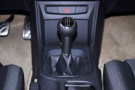 2012款MG5 1.5L手动豪华版