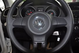 2012款大众高尔夫1.6L手自一体时尚型