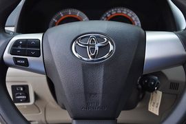 2012款丰田卡罗拉1.8L GL-i自动炫装版